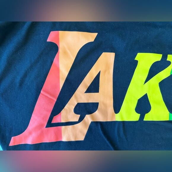 Los Angeles Lakers Pride Shirt Long Sleeve XL Pride Night Black Ring Spun Cotton - Picture 5 of 6